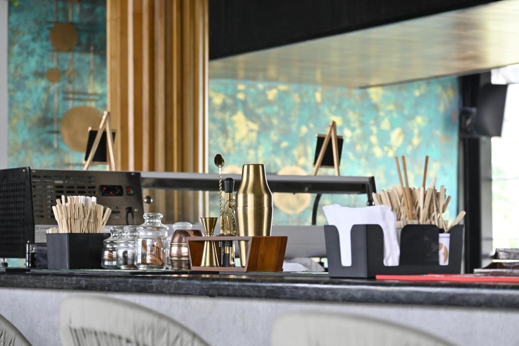 Fortune Jp Palace, Mysore - Member Itc Hotels' Group Exterior foto A coffee bar